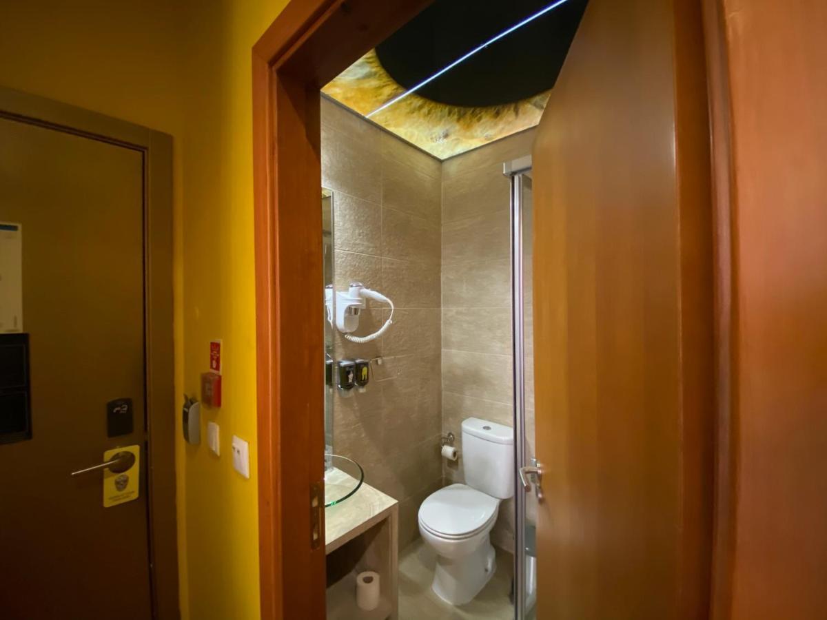 Arty Home In The Heart Of Lisbon , Baixa Chiado Eksteriør bilde